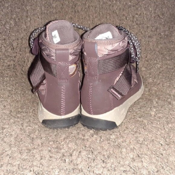 CHACO-Borealis Quilt Waterproof Boots-Plum/Burgundy-Size 6.5-Excellent - Picture 5 of 7
